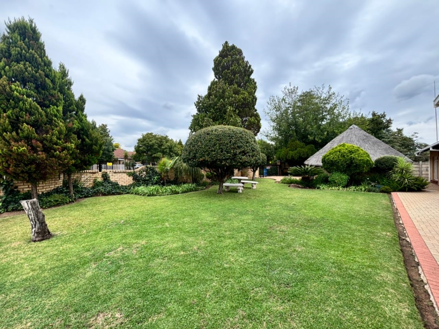 4 Bedroom Property for Sale in La Hoff North West